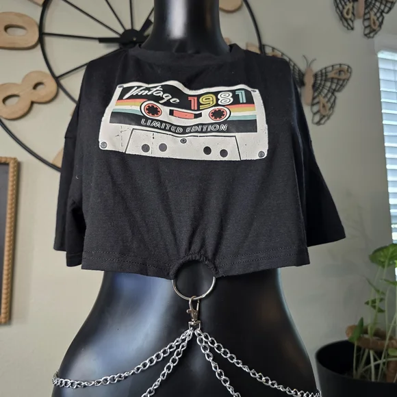 Vintage 1981 Cassette Graphic Crop Tee | Ring + Chain Detail | Size Medium - Picture 1 of 4